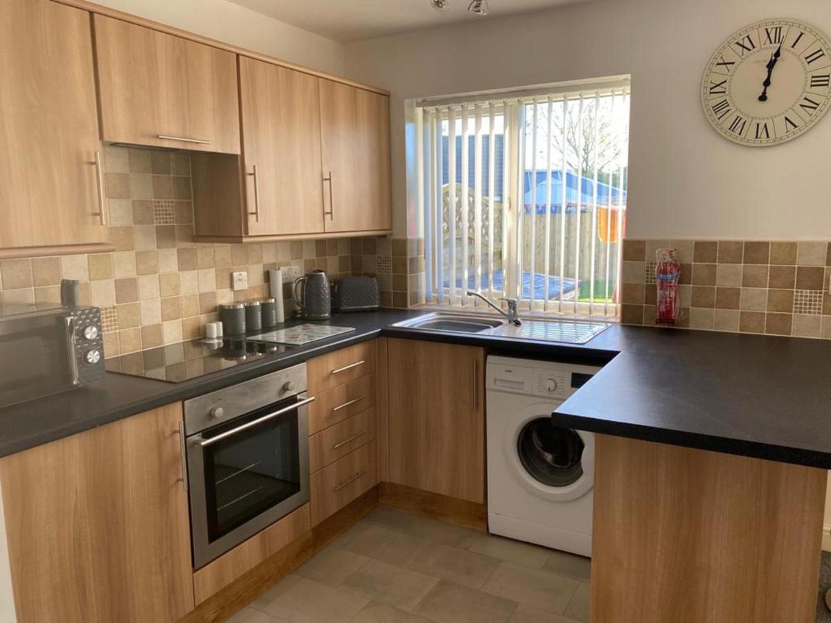 Cosy Dog Friendly Sleeps 4 *